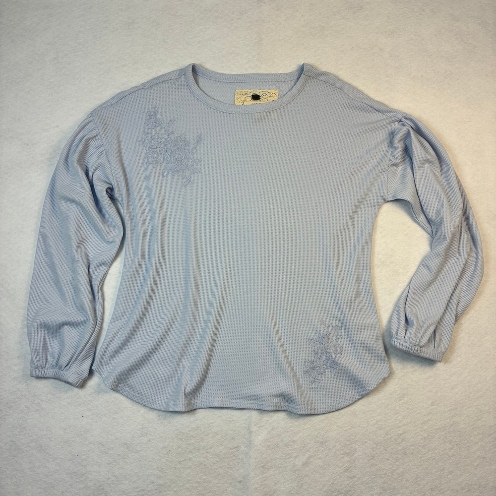 Cupio Blush Waffle Knit Floral Embroidered Top Light Blue Boho M